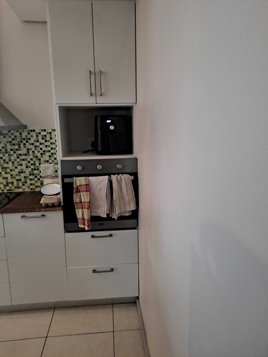 To Let 2 Bedroom Property for Rent in Salt River Western Cape